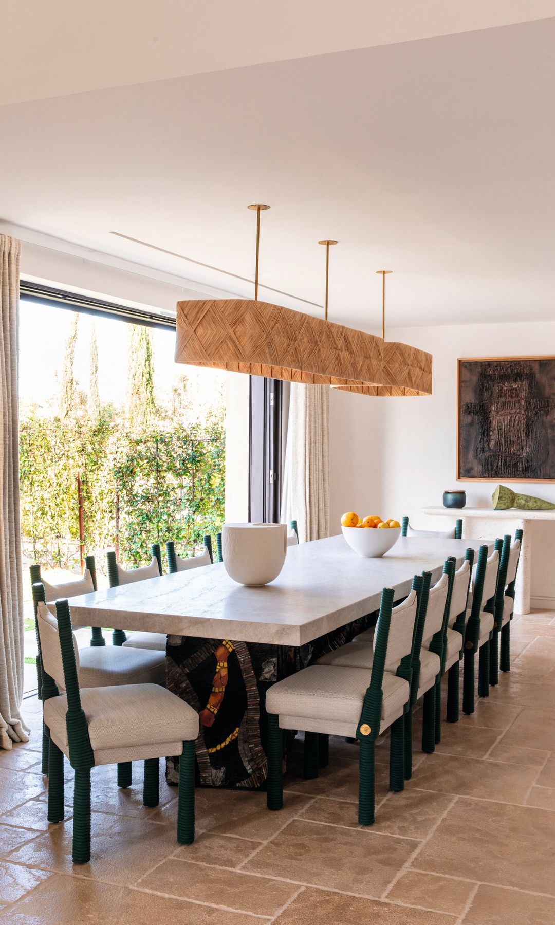 STÉPHANIE COUTAS LA DECORADORA FAVORITA DE LAS GRANDES FORTUNAS, NOS ABRE LAS PUERTAS DE SU FABULOSA CASA DE VERANO DE SAINT-TROPEZ