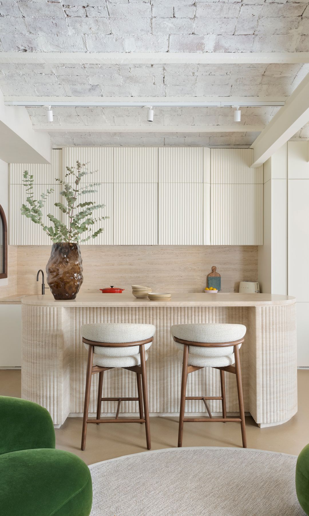 Proyecto de Àbag Studio con cocina abierta