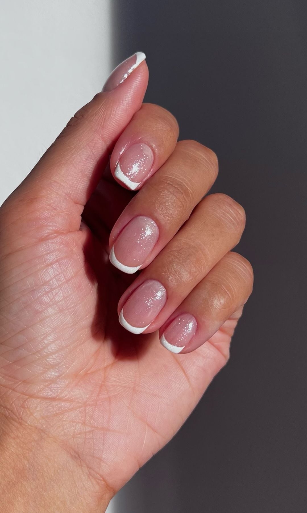 Manicura francesa con brillo