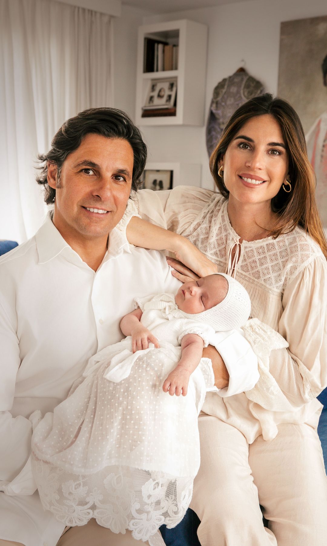 Francisco Rivera con su bebé Nicolás y Lourdes Montes