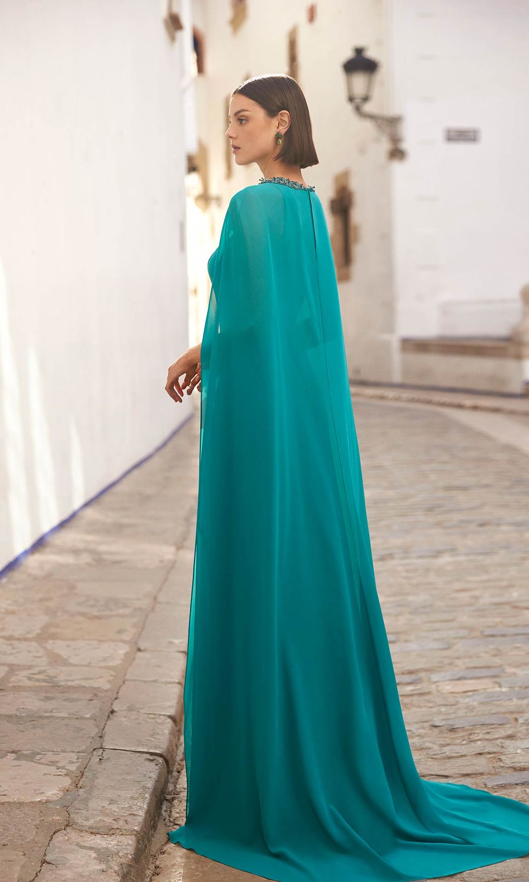 10 vestidos de madrina lisos que además de ser sencillos y elegantes estilizan la figura 