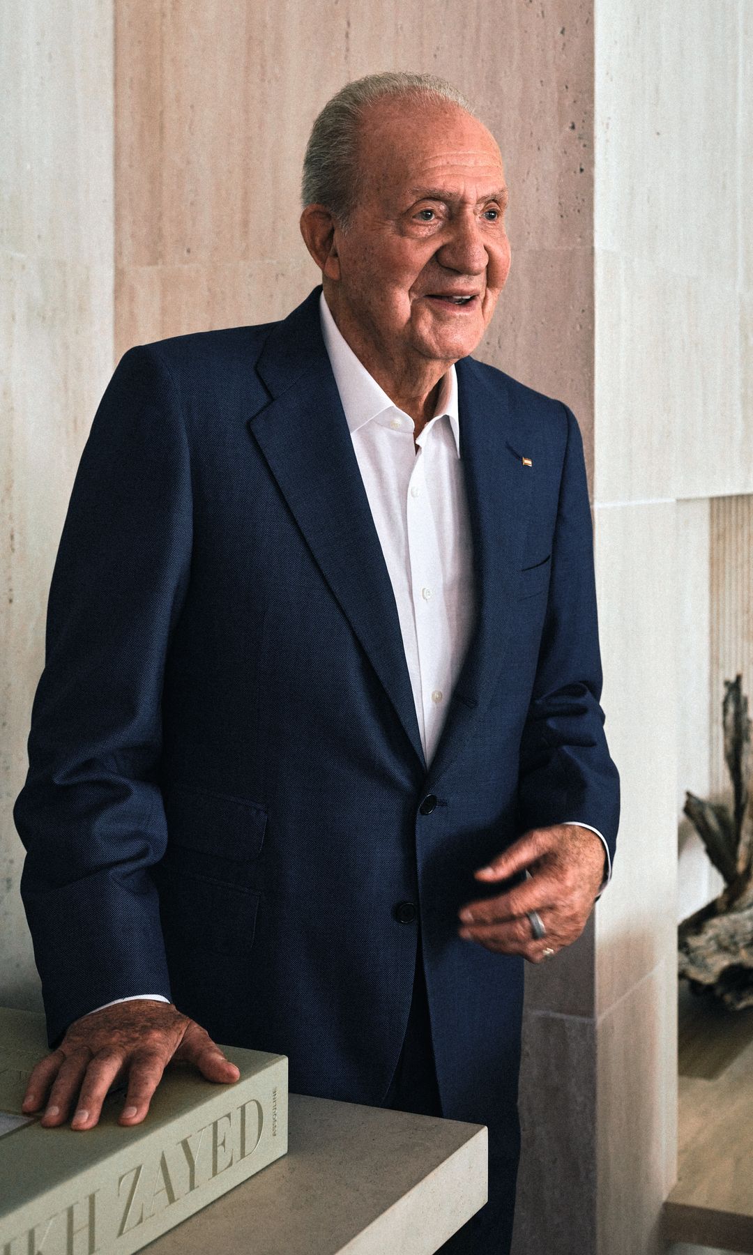 Laurence Debray recalca su disciplina y su dedicación a la hora de trabajar en sus memorias. "Intervenía mucho en la elección de las palabras, porque era importante que el estilo y la escritura se parecieran a él. Cada vez, hacían falta al menos tres versiones hasta llegar a una que le satisficiera"