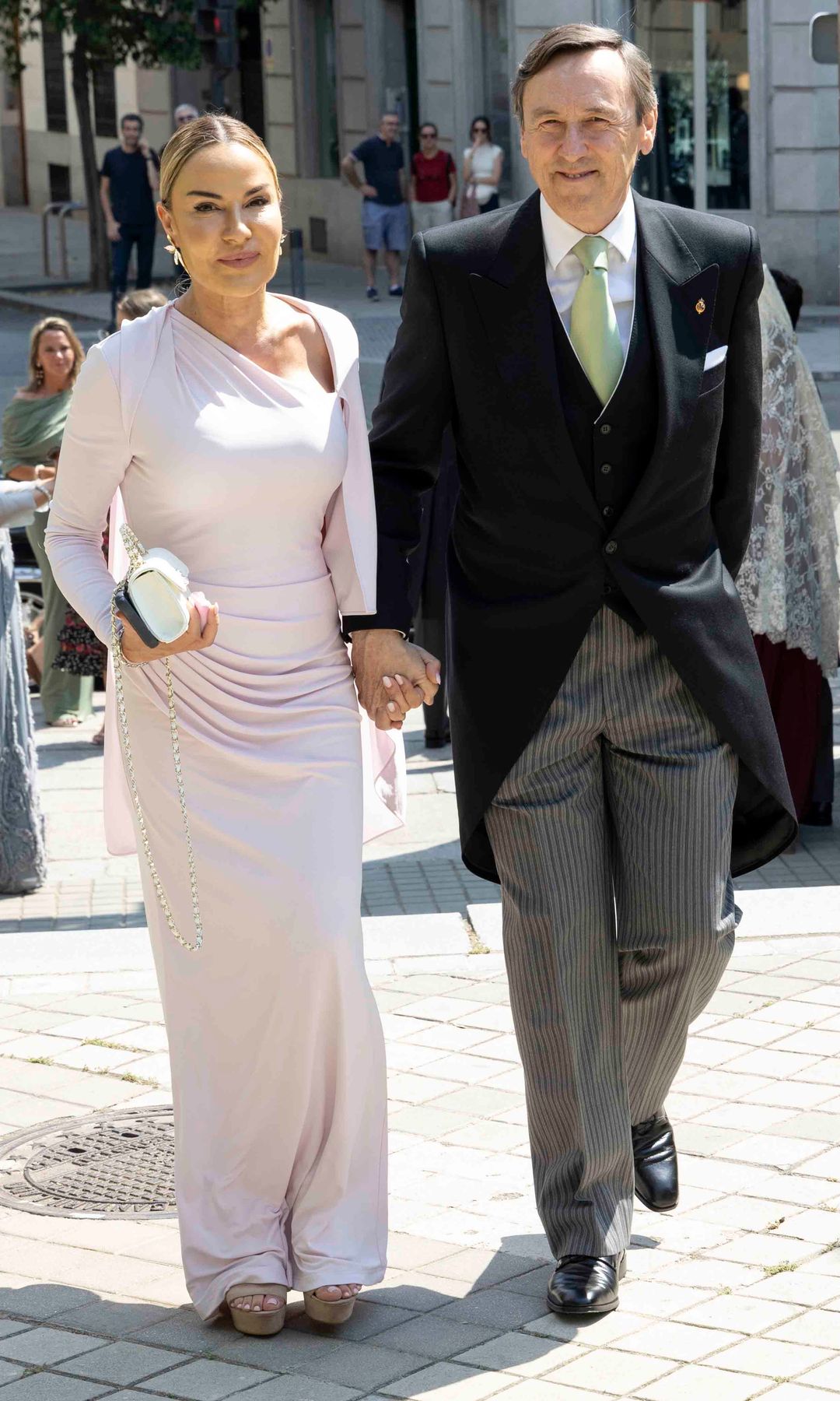 Rafael Hernando con su actual pareja, Sandra Rojo