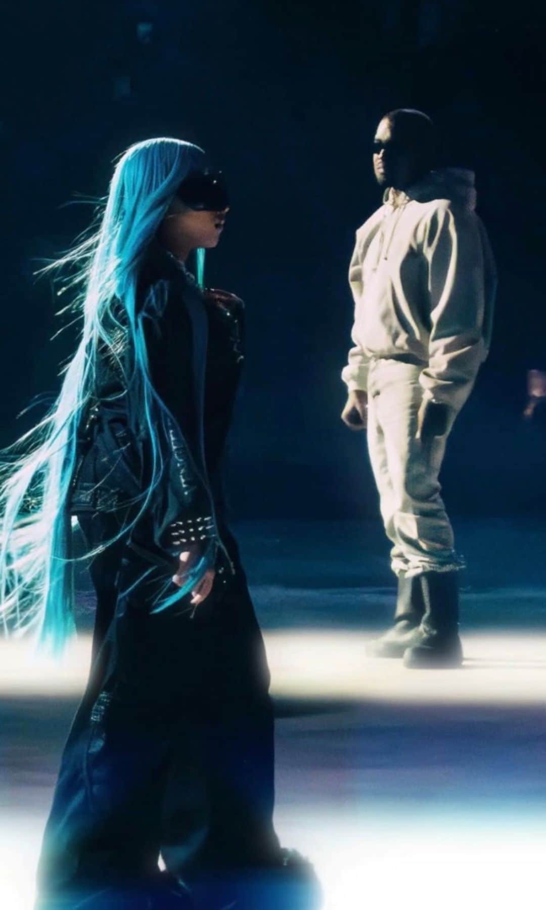 North West sorprendió a todos al aparecer sobre el escenario de su papá en México