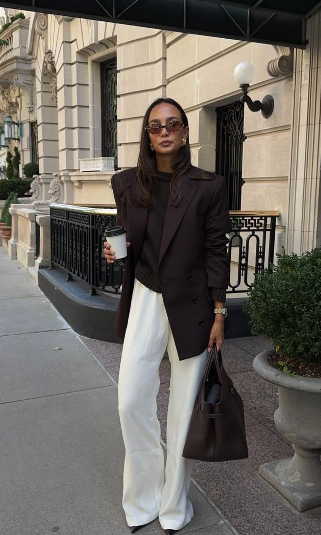 ¡HOLA! Fashion 7 prendas blancas que necesitas en tu armario de invierno según Blanca Arimany para crear looks elegantes