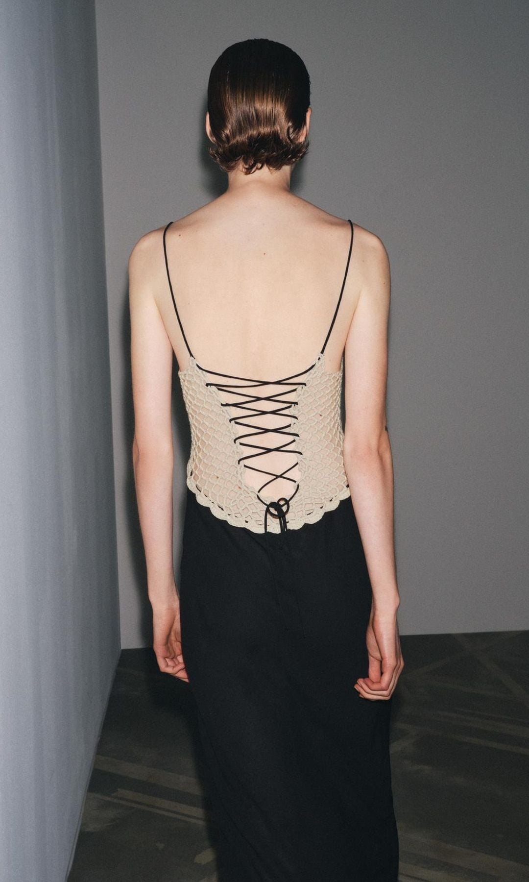Vestido combinado de crochet, de Zara