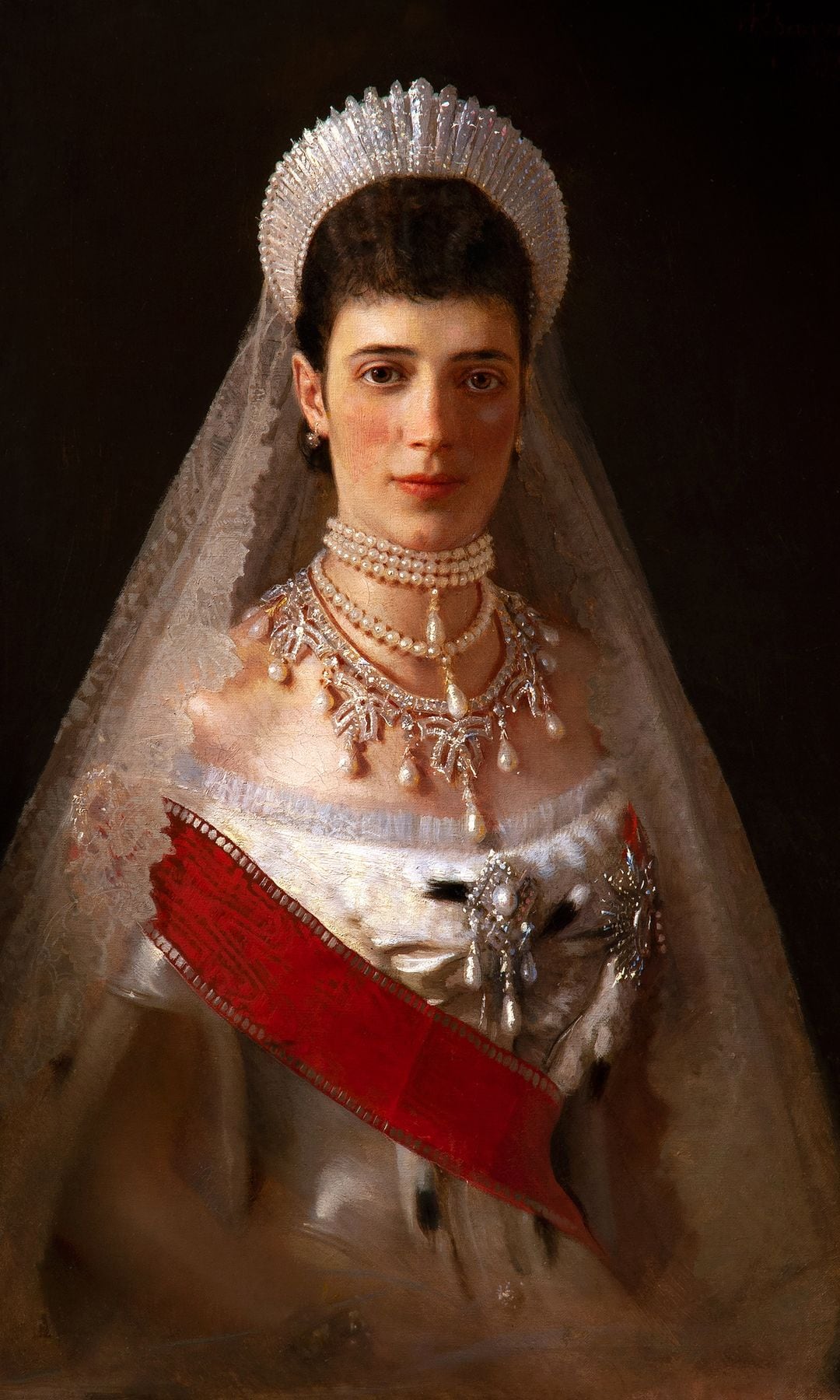 Así se ve el kokoshnik, tocado tradicional ruso en el que se inspiró la tiara de Letizia.