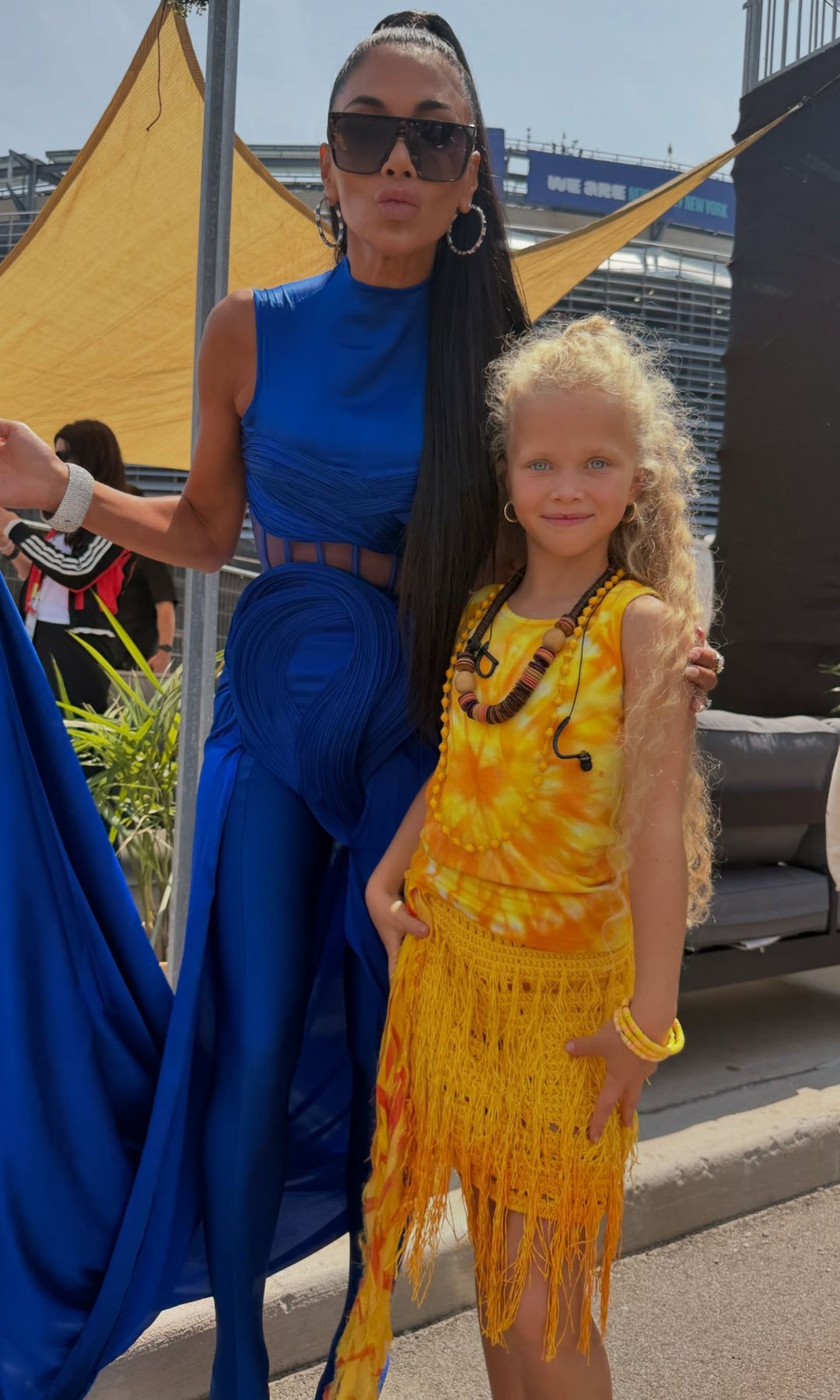Eseniia junto a Nicole Scherzinger