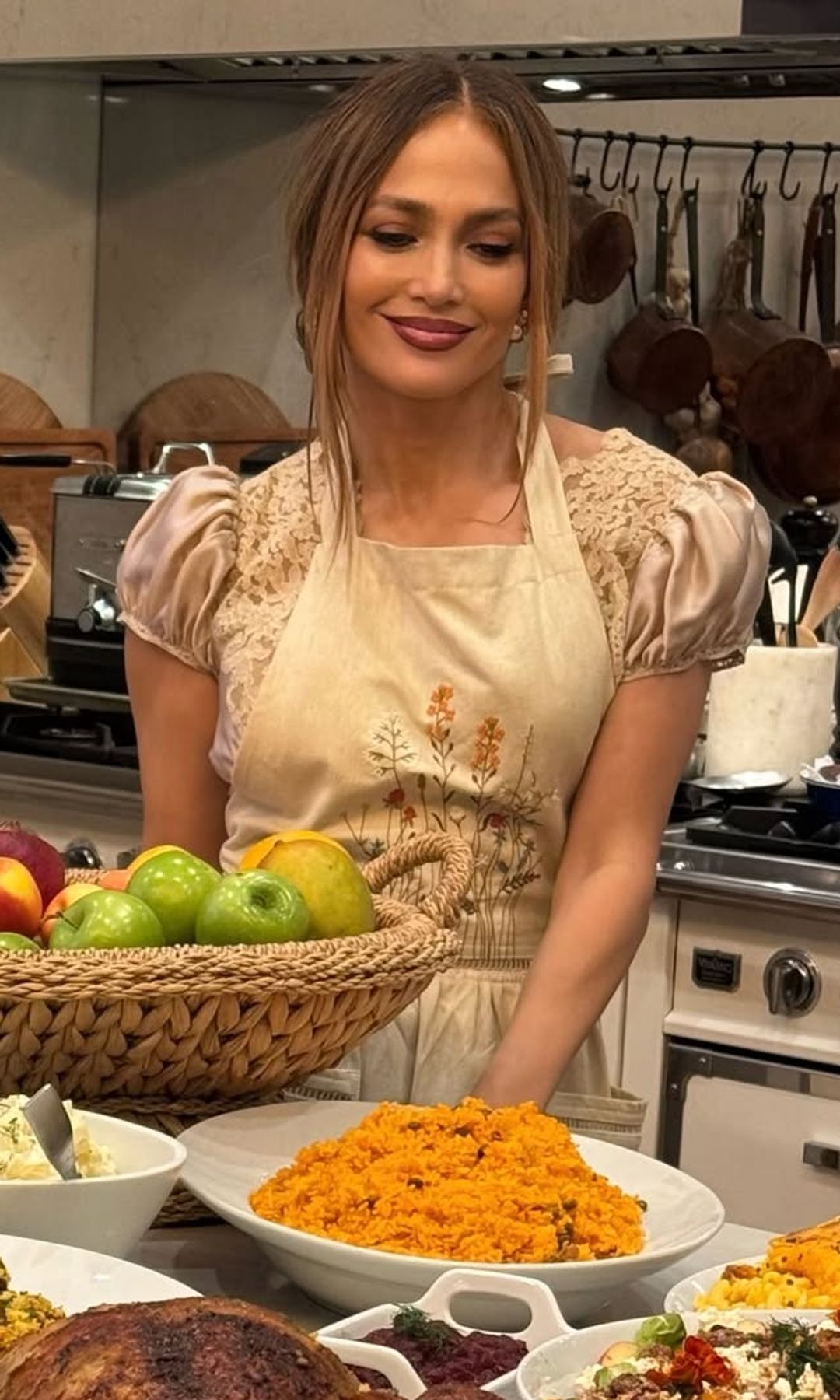 Jennifer Lopez cocinando