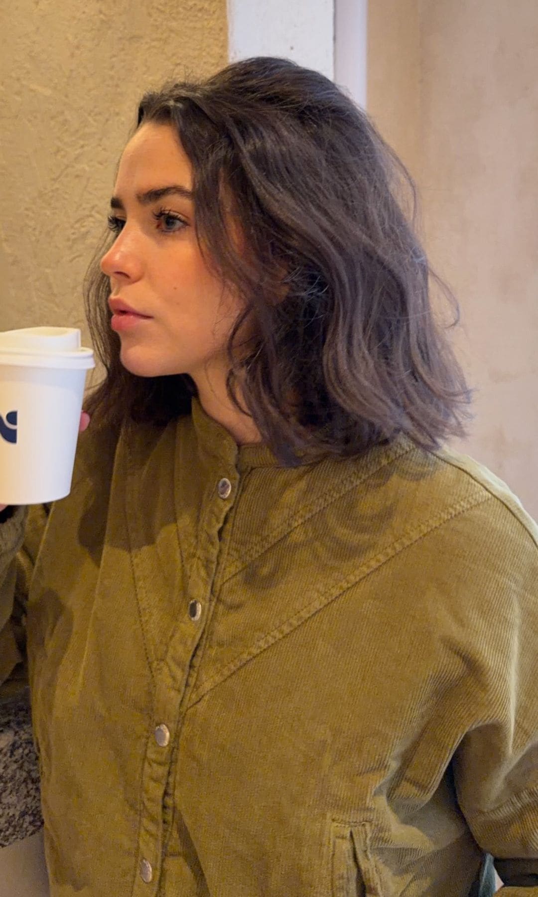 Mujer con pelo ondulado