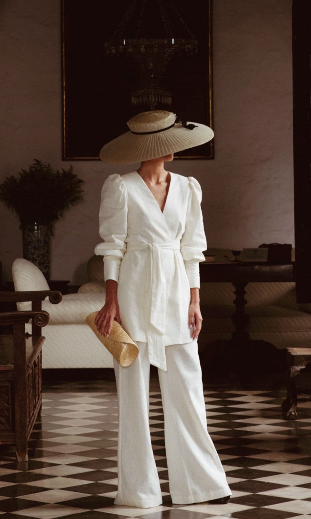 Así combinan los trajes de lino las españolas con más estilo: un look para cada día de la semana