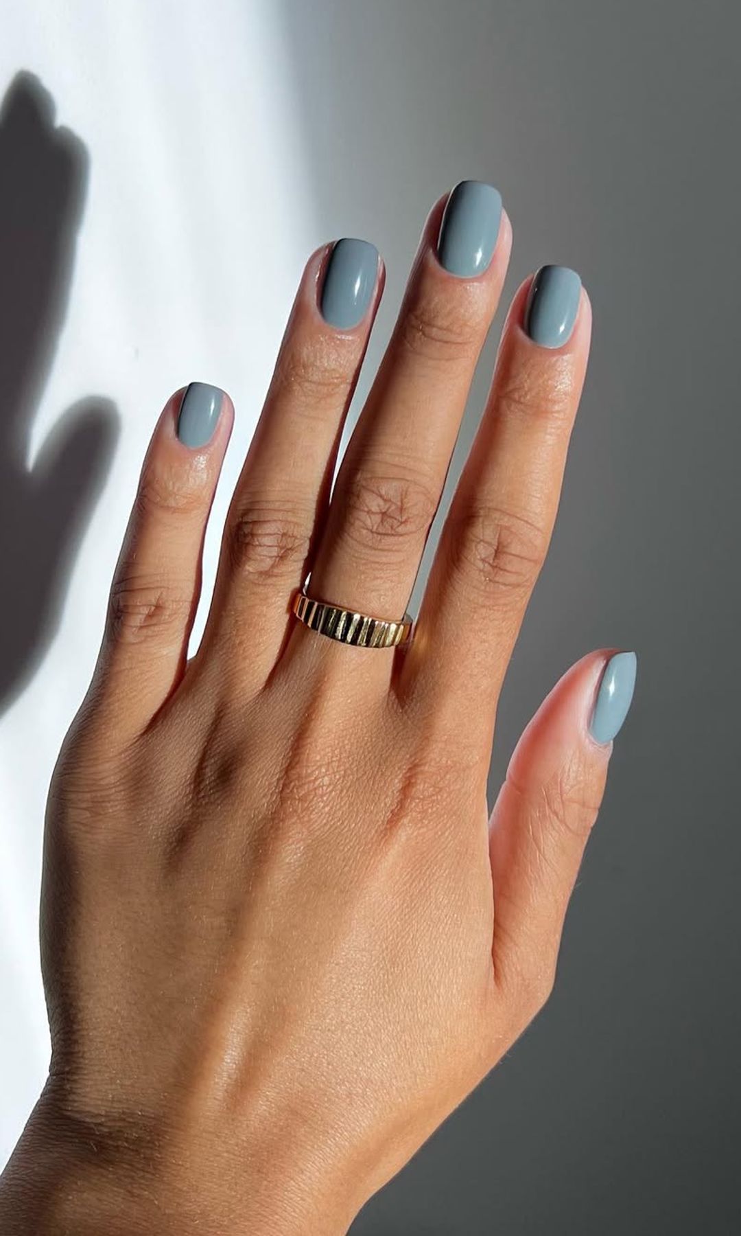 Manicura gris