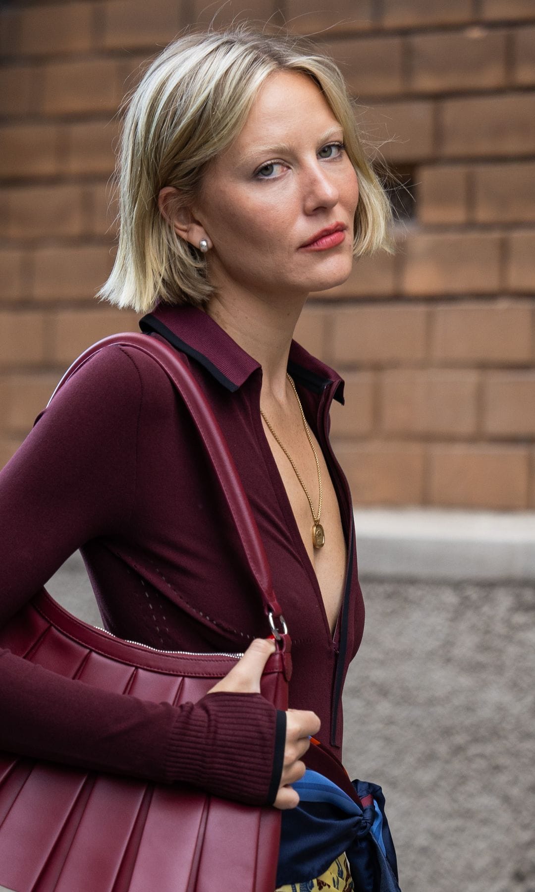 Mujer con pelo corto