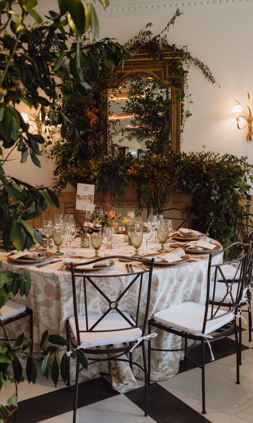 Novia con vestido de Matelier, boda en Madrid