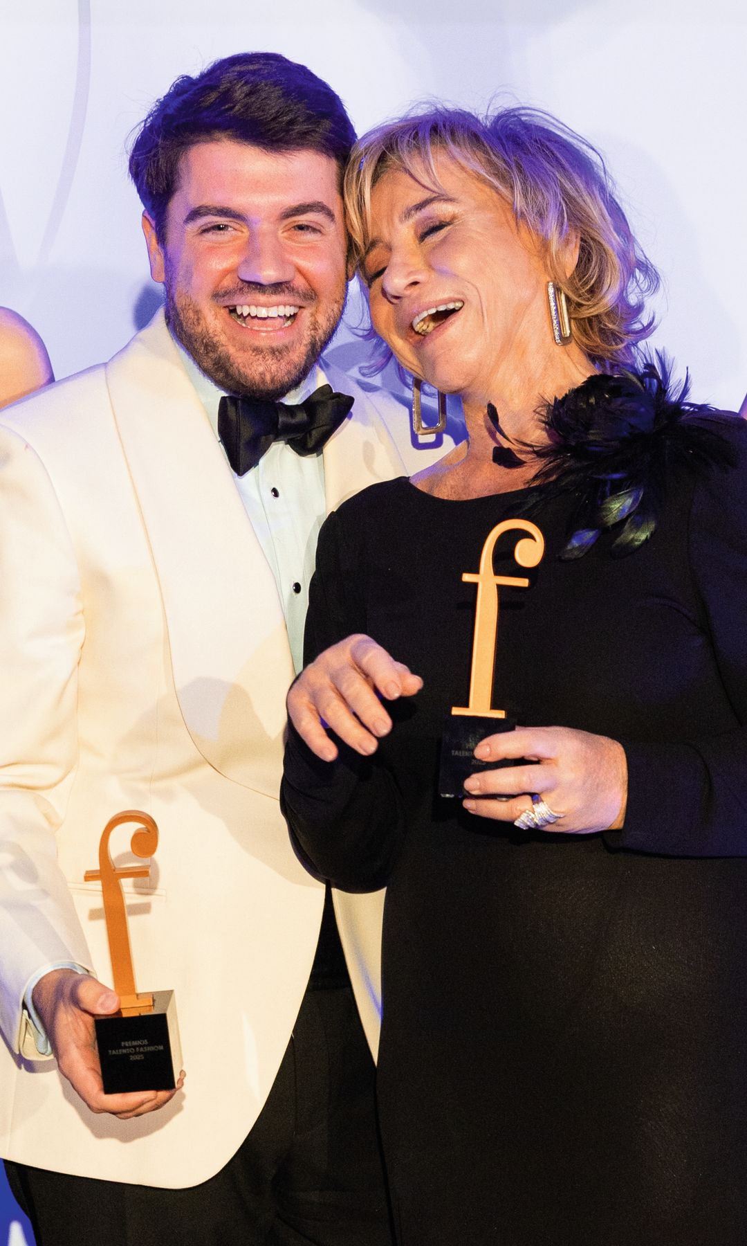 Jorge Redondo junto a la italiana Alberta Ferretti, premios Diseñador del Año y Trayectoria Internacional