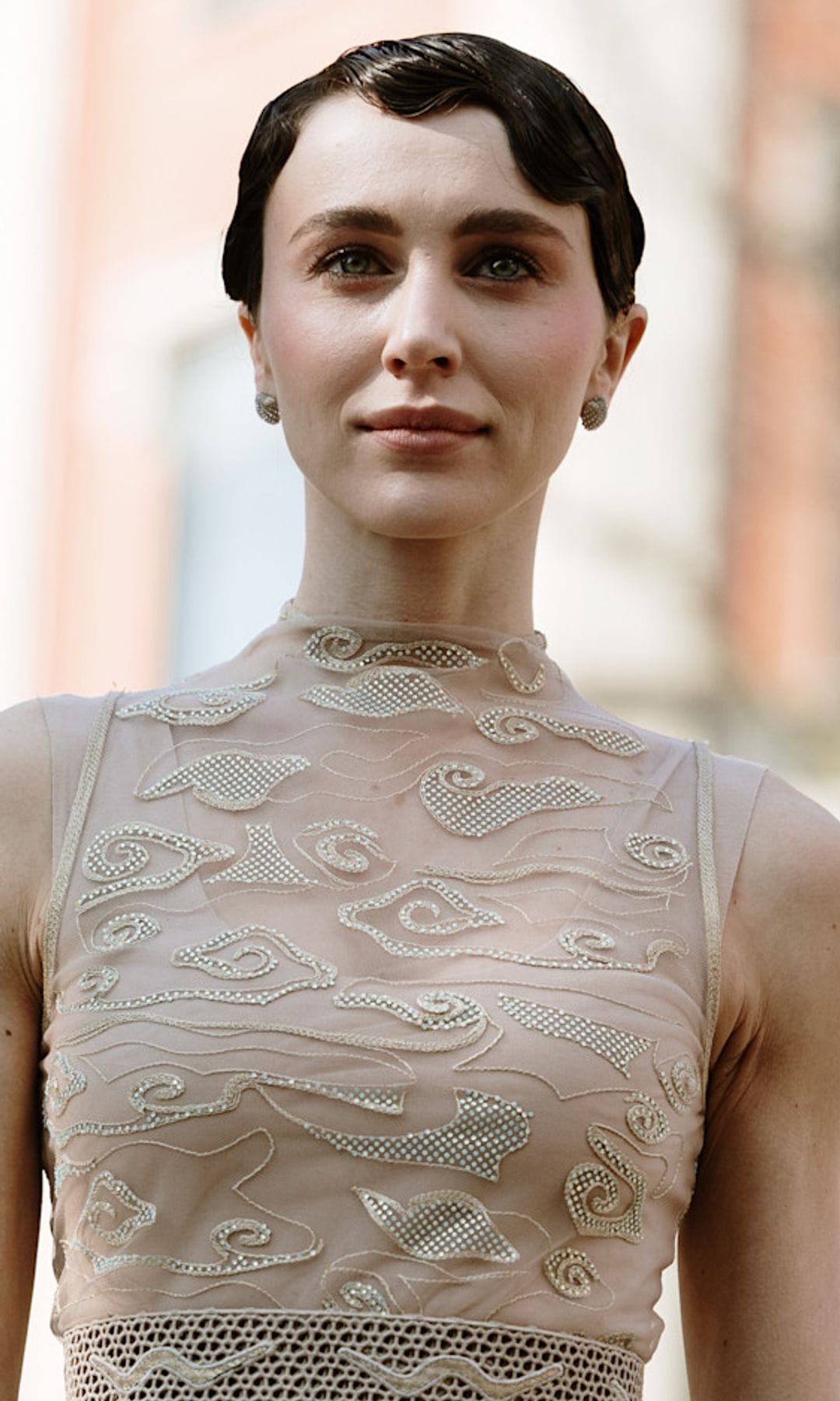 Invitada semana de la moda Milán recogido wet ondulado
