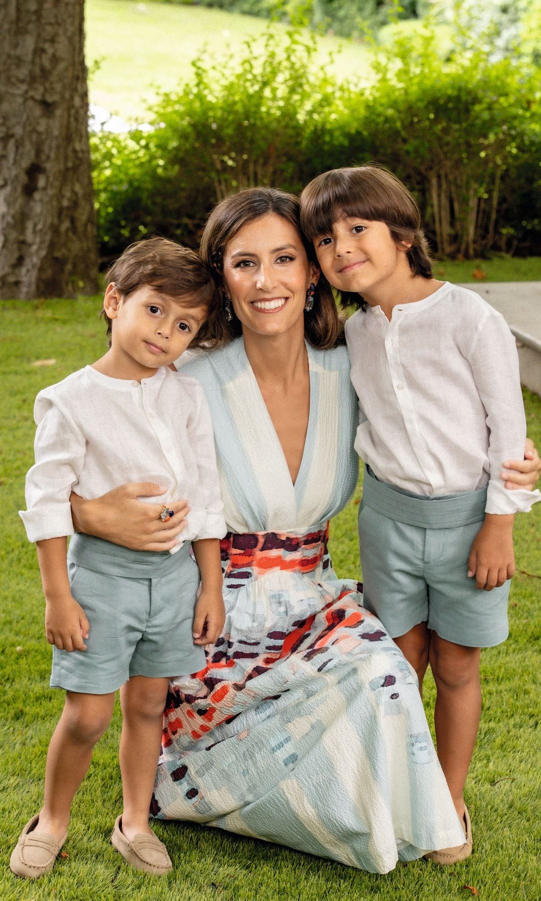 ENTRAMOS EN LA CELEBRACIÓN DEL BAUTIZO DE  MARTÍN, EL HIJO PEQUEÑO DE ANA BOYER Y FERNANDO VERDASCO EN CASA DE ISABEL PREYSLER