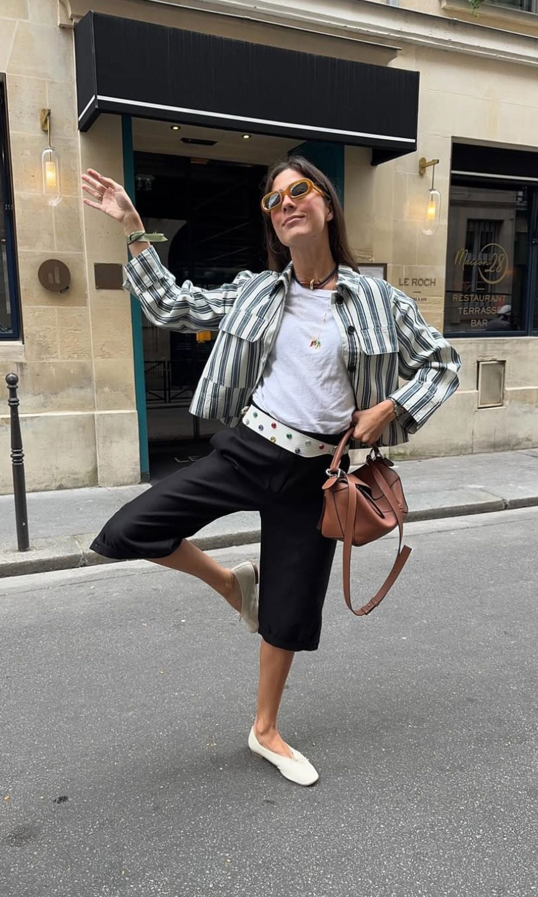 ¡HOLA! Fashion 7 looks con pantalón negro