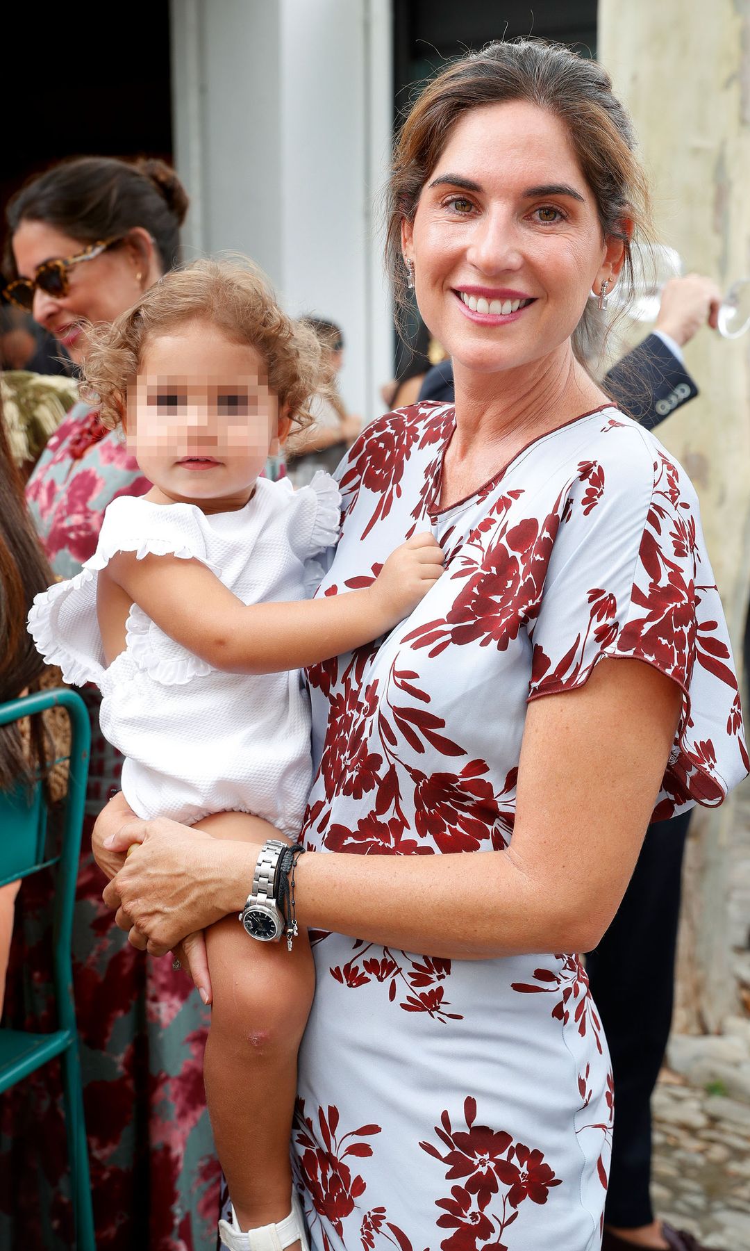 Lourdes Montes junto a su bebé