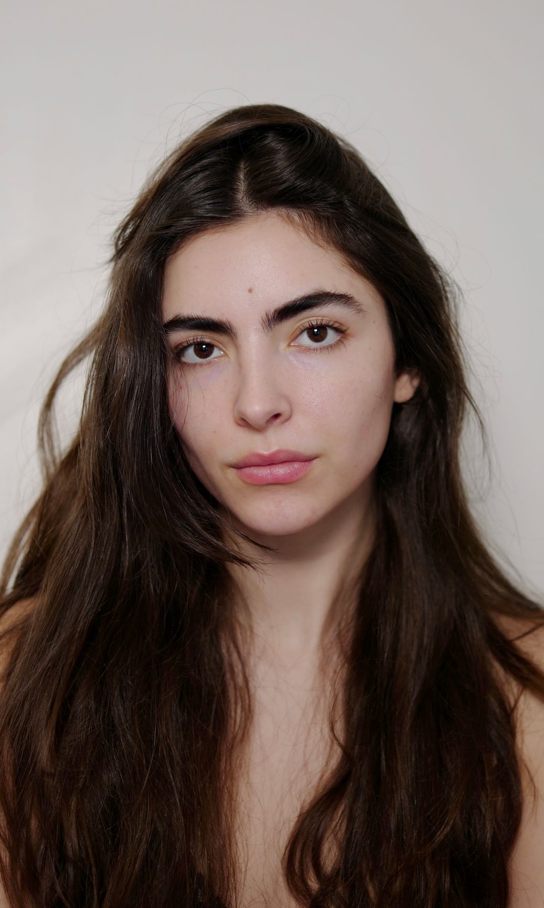 Tras convivir con el Síndrome de Ovario Poliquístico, Mila decidió emprender para buscar lo que siempre necesitó: información clara y respaldo científico.