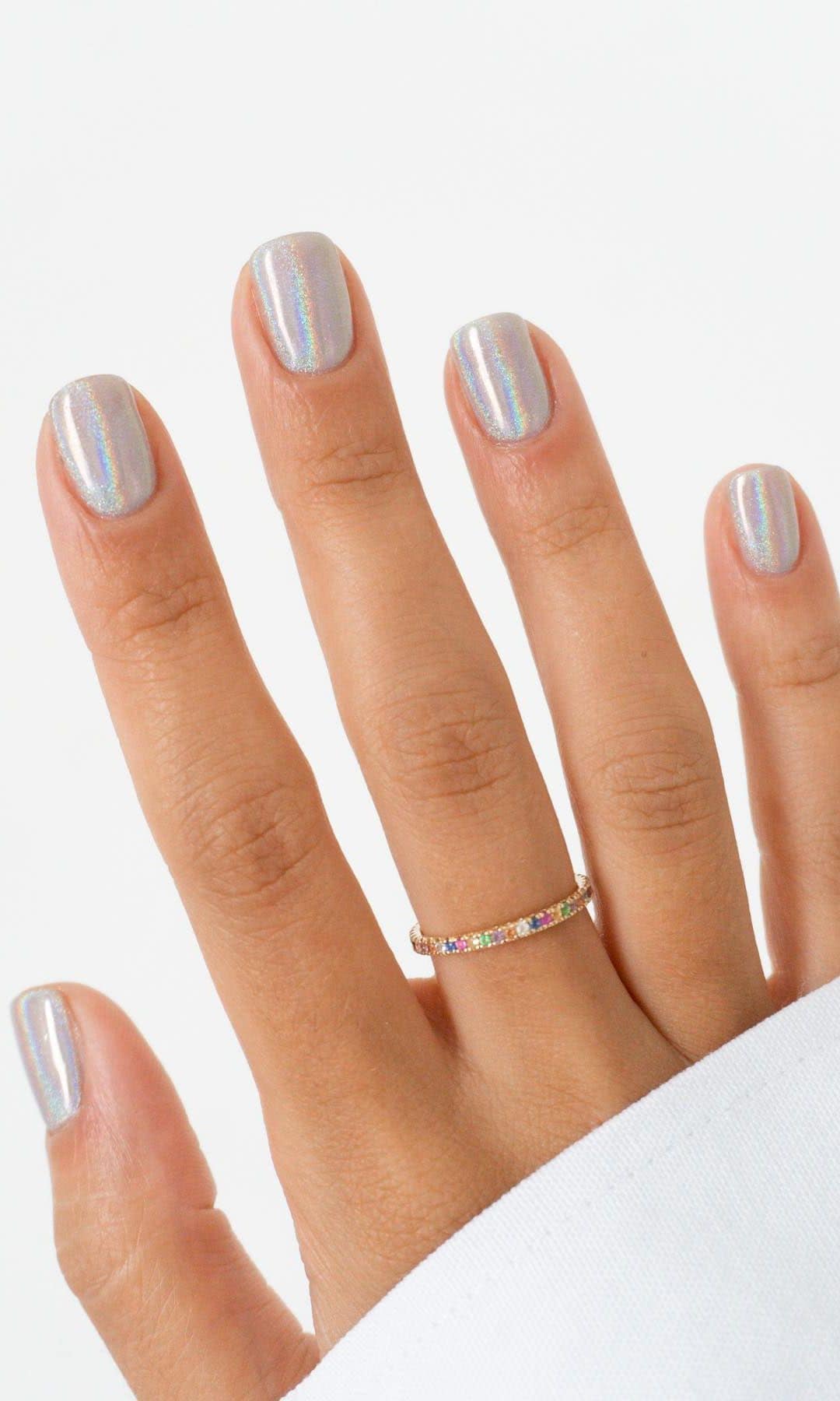 Manicura plateada
