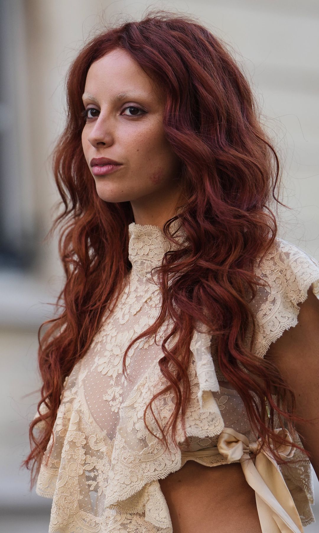 Cabello largo y ondulado