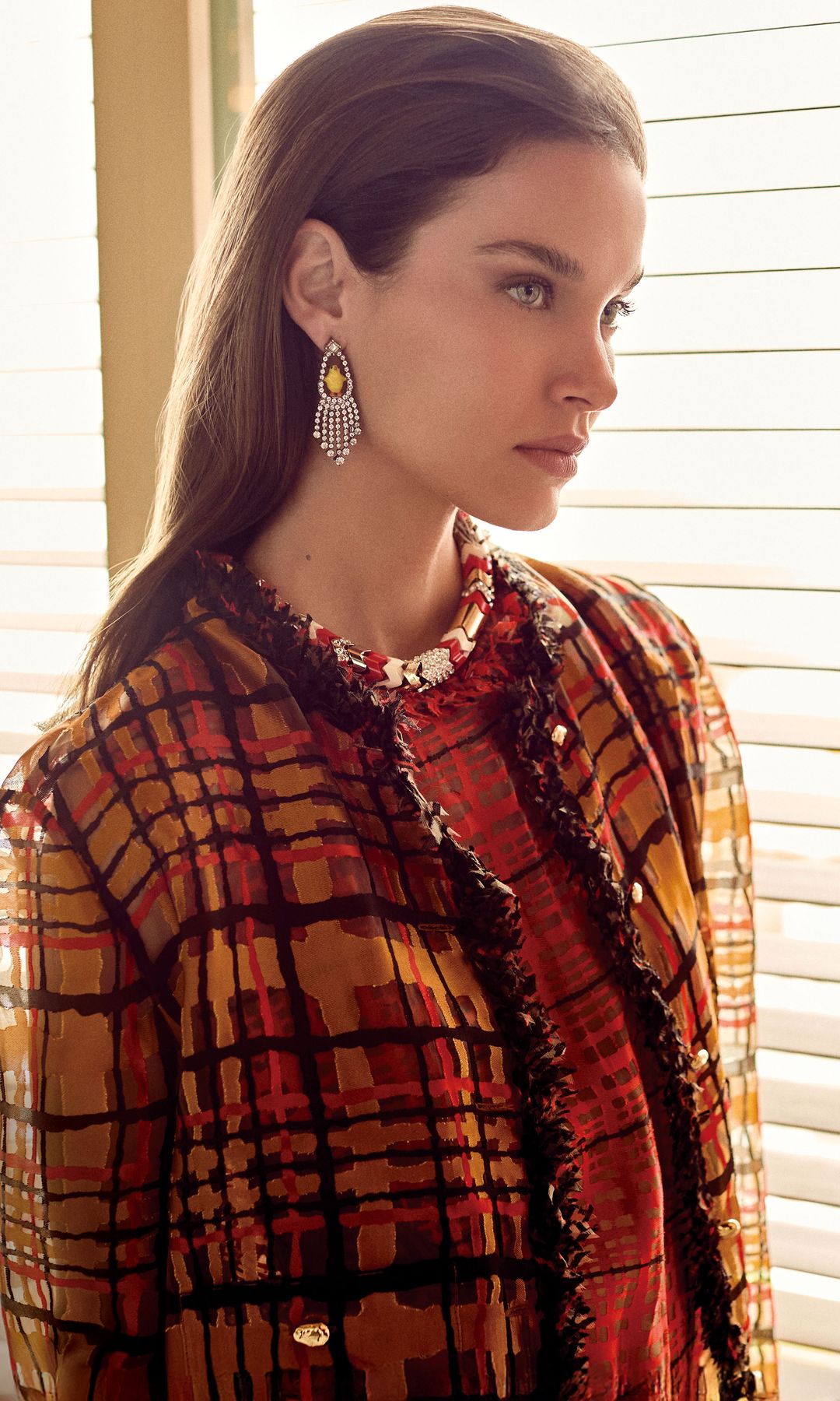 Gara enfundada en un conjunto de Chanel