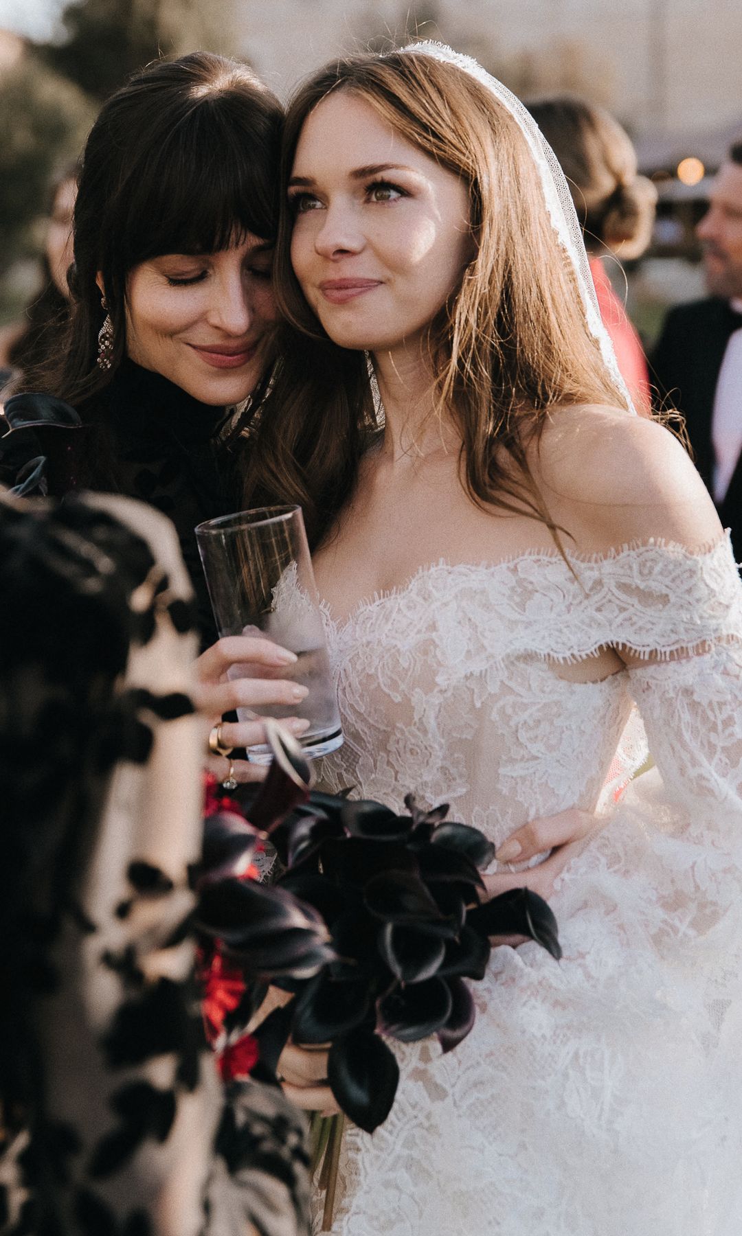 Una imagen llena de cariño entre Dakota y Stella