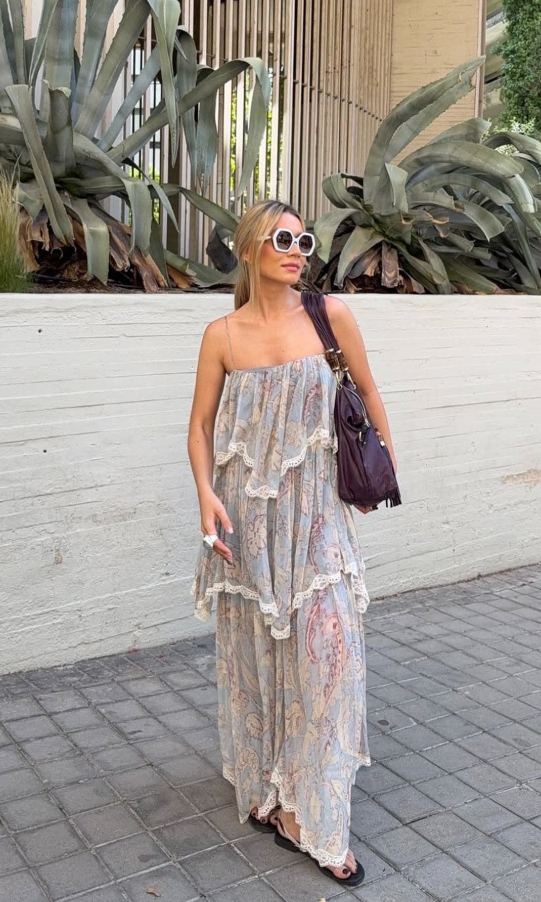 ¡HOLA! Fashion Desmontando mitos de moda: si tienes mucho pecho no puedes llevar tirante espaguetti