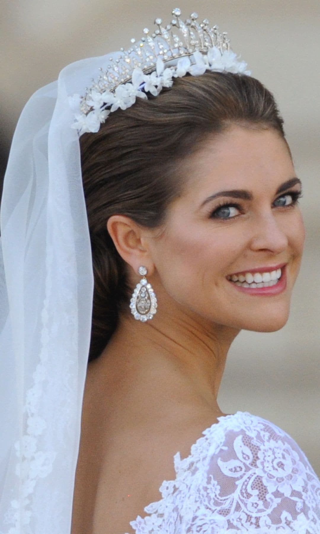 Swedish Princess Madeleine and her husband Chris O'Neill leave after their wedding at the Royal Palace in Stockholm, Sweden, 08 June 2013. Photo: Carsten Rehder/dpa | usage worldwide   (Photo by Carsten Rehder/picture alliance via Getty Images)