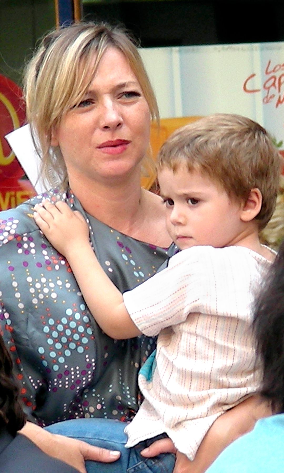 Pilar Castro con su hijo Pablo el 8 de septiembre de 2009 en Madrid 