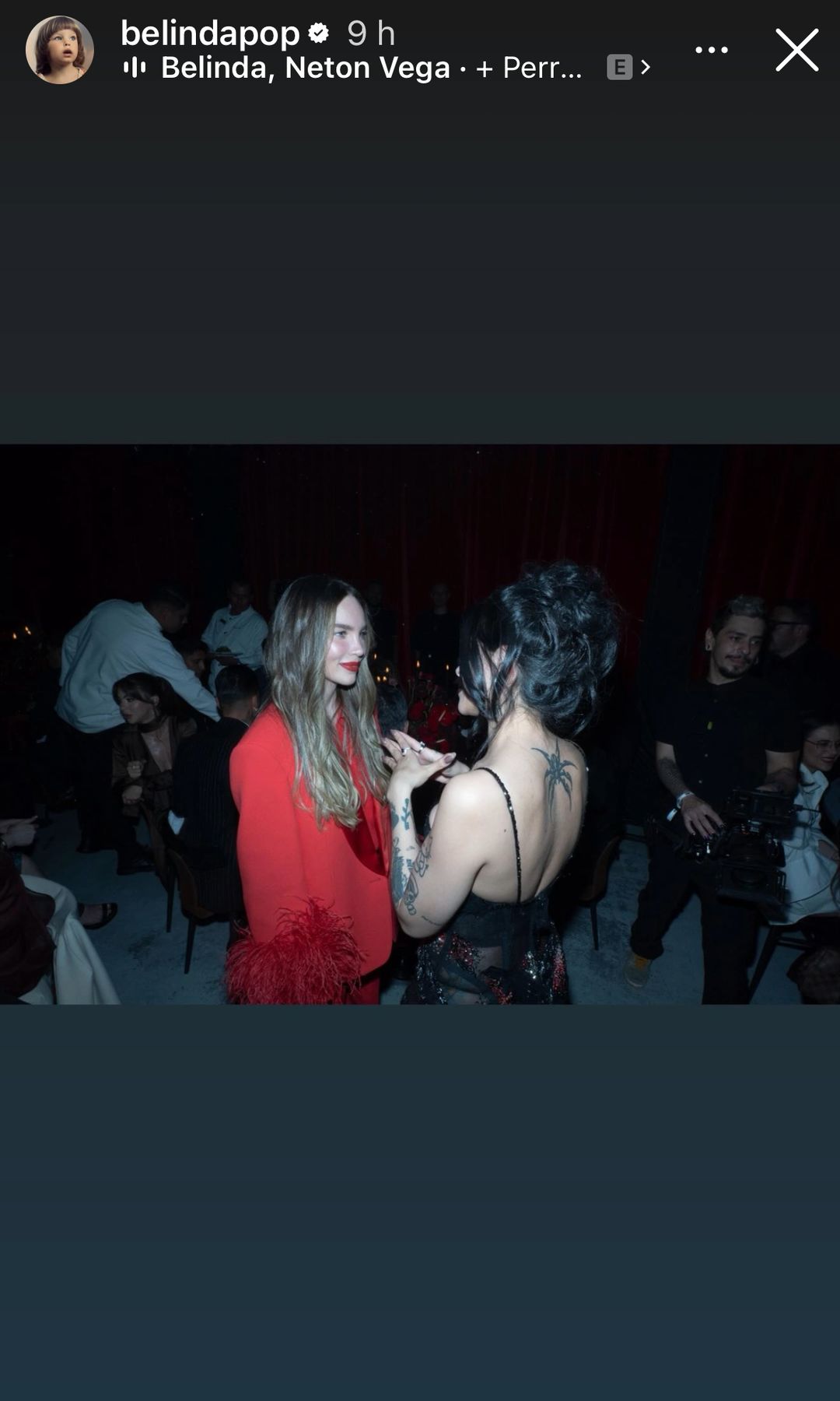 Belinda y Cazzu compartieron unas palabras por breves instantes.