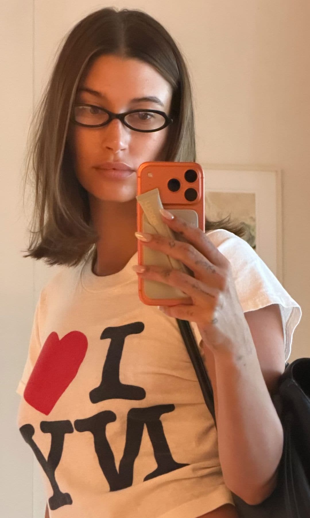 Manicura de Hailey Bieber