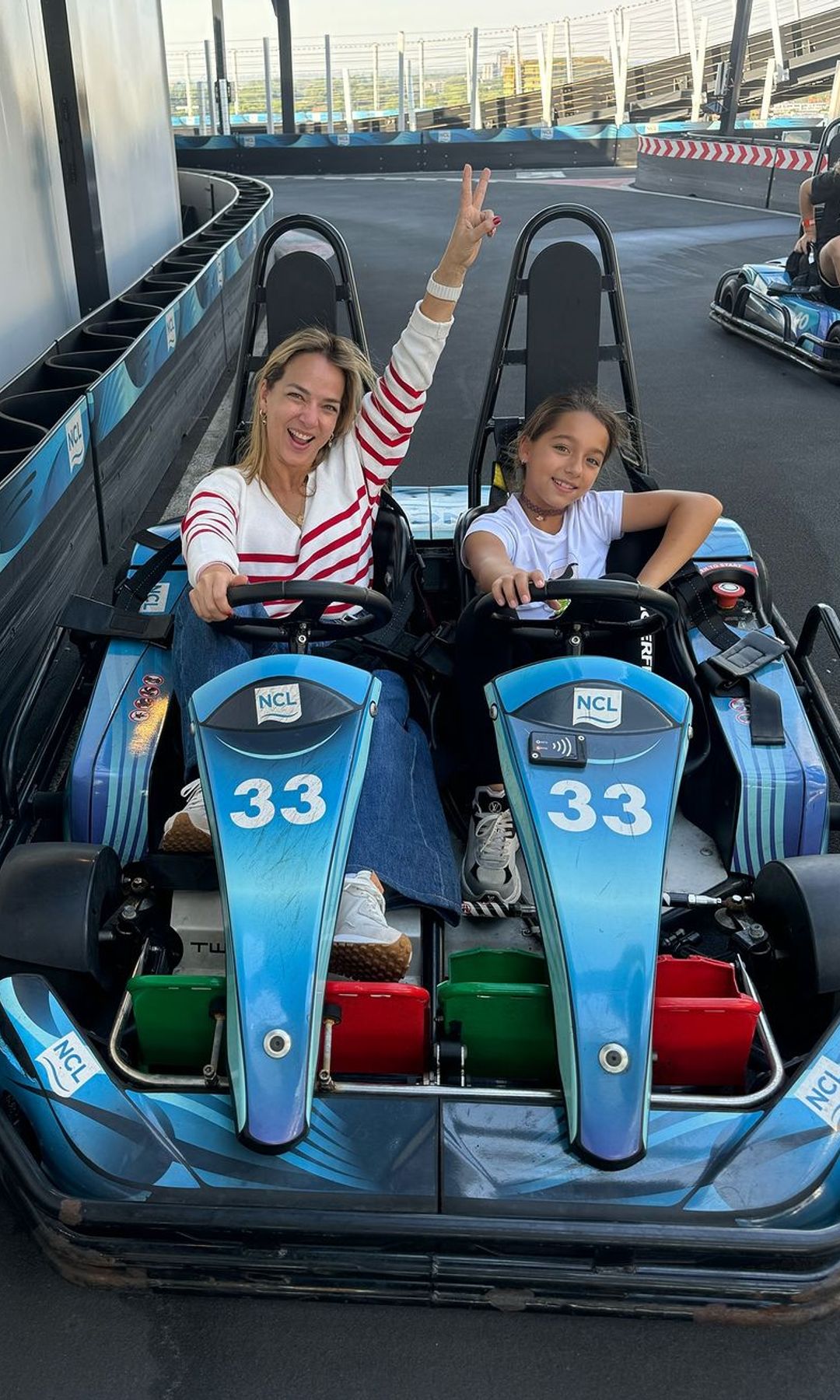 Adamari López y su hija Alaïa en Ámsterdam
