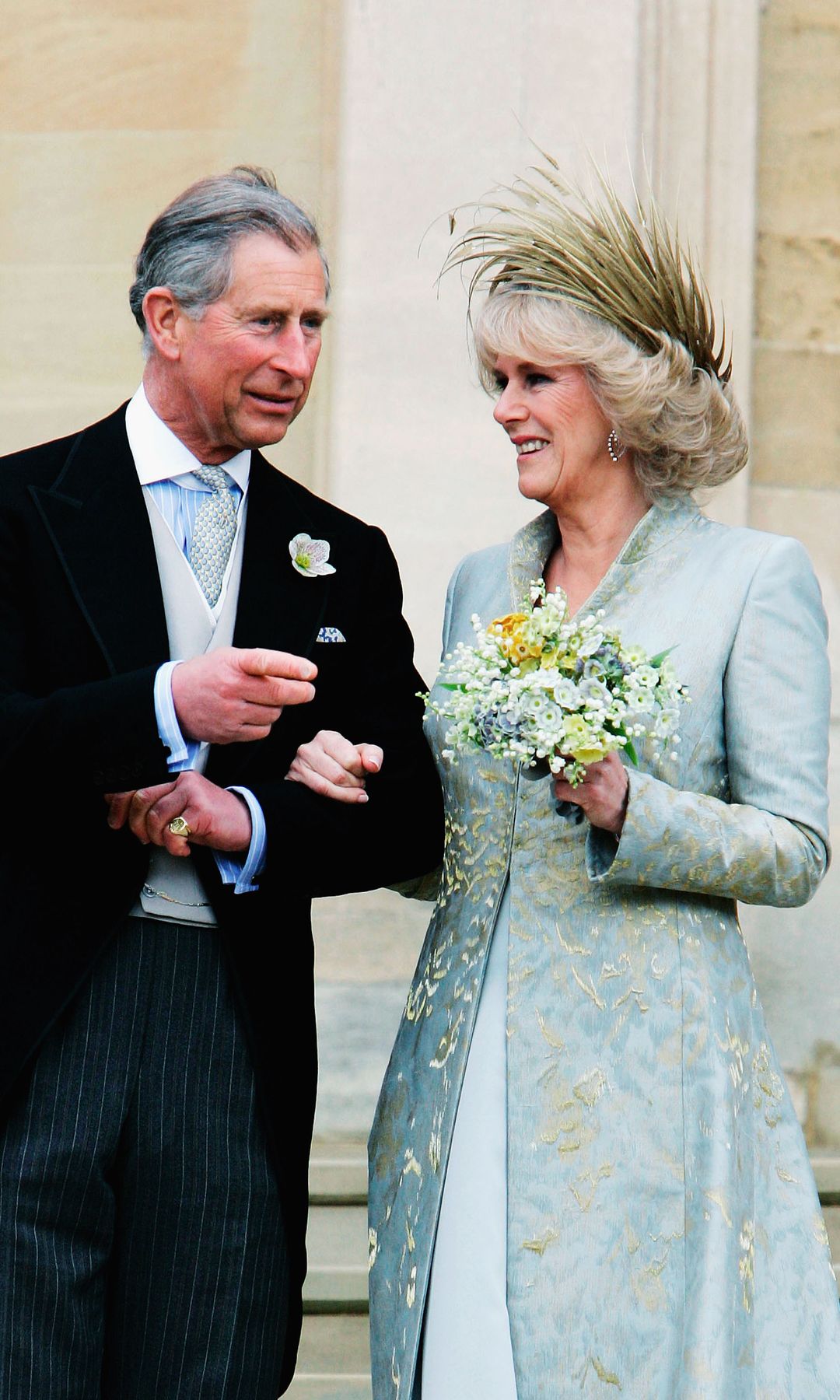 La reina Camilla, una novia real que rompió las reglas: los detalles del enlace más singular de la Casa Windsor