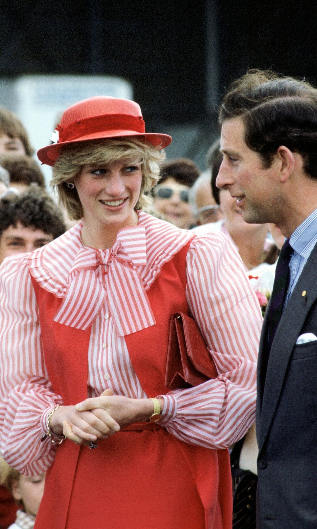 Muere David Sassoon, diseñador que forjó el estilo de Diana de Gales en los 80