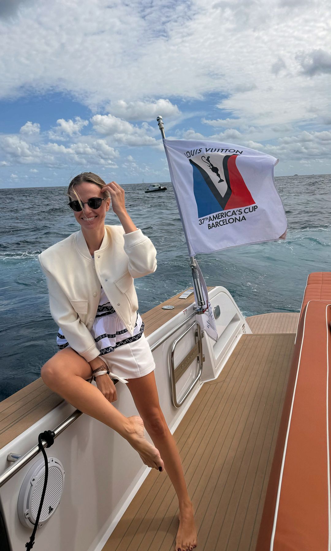 Martina Jáudenes es hija del famoso regatista, íntimo amigo del rey, Eugenio Jáudenes; y hermana del reconocido yacht designer Javier Jáudenes
