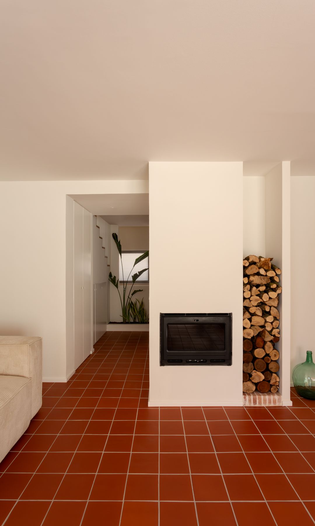 Salón con chimenea