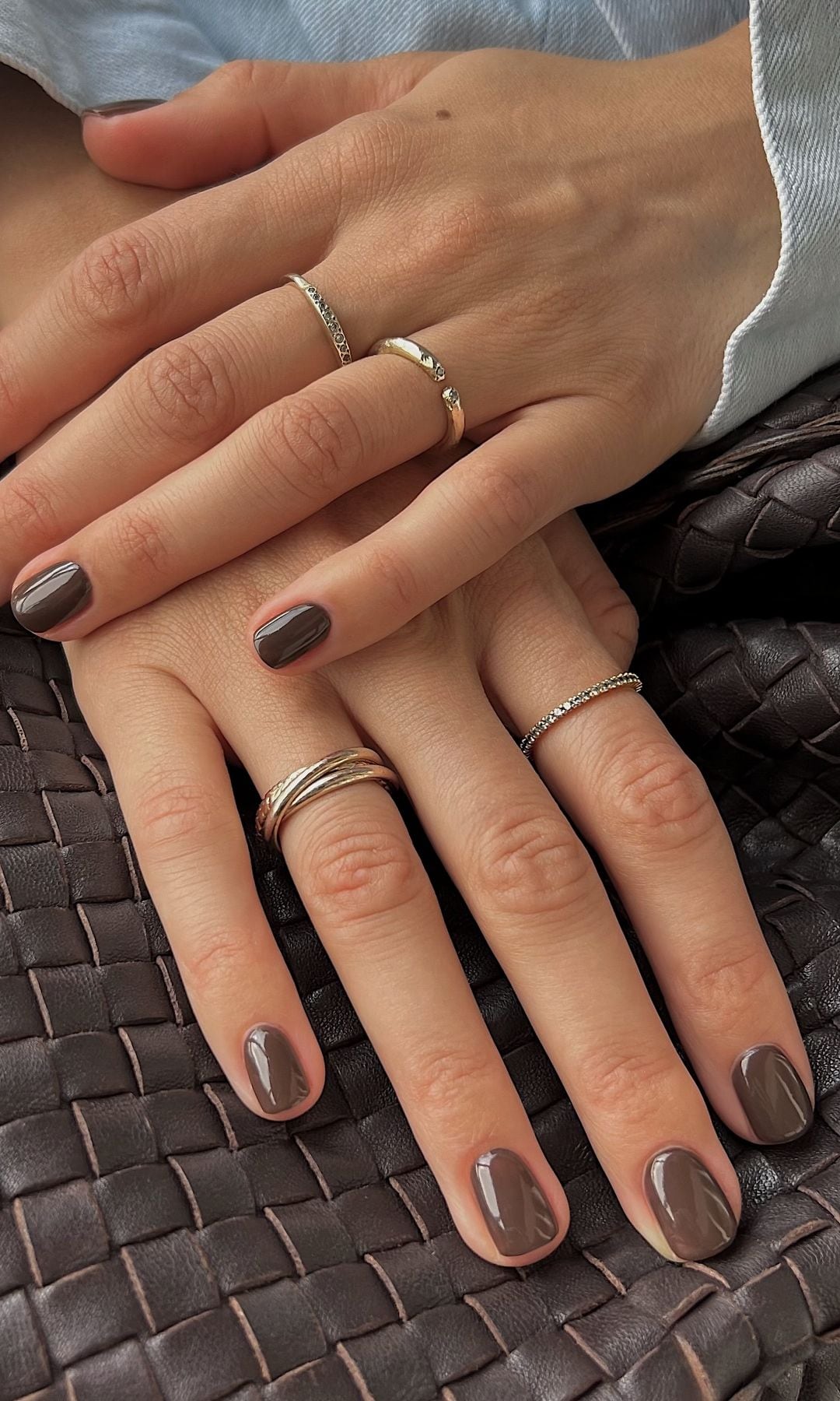 Manicura marrón