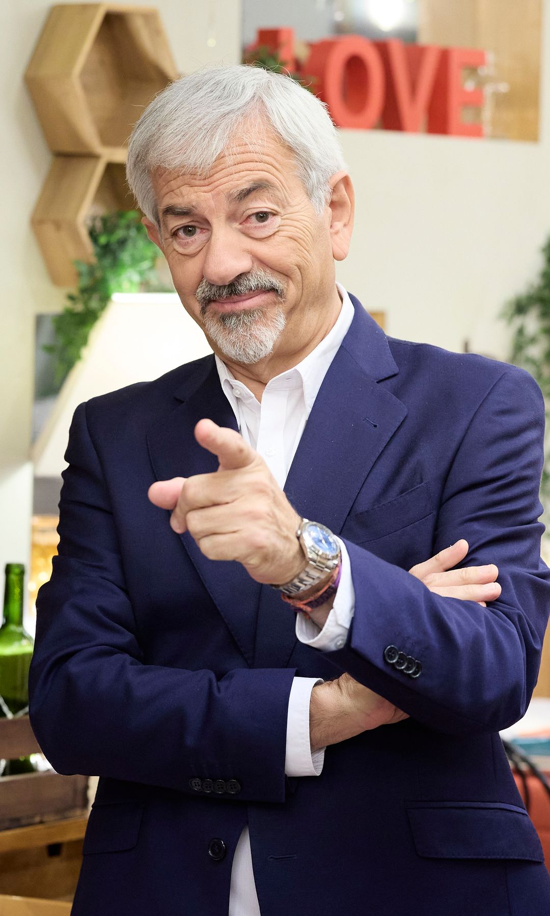 Carlos Sobera celebra los 10 años de 'First Dates' con una petición a los Reyes y una confesión: "Era muy torpe ligando"