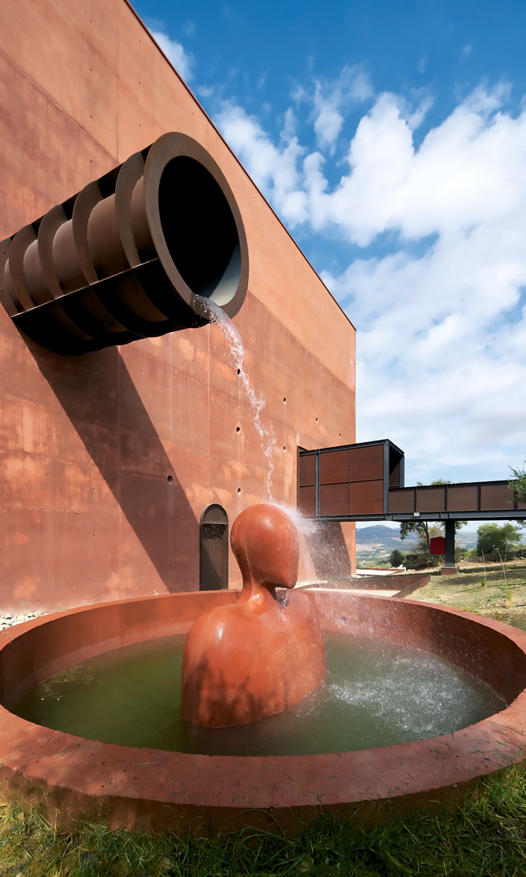 LA Almazara, del diseñador francés Philippe Starck que está revolucionando la Serranía de Ronda, en Málaga
