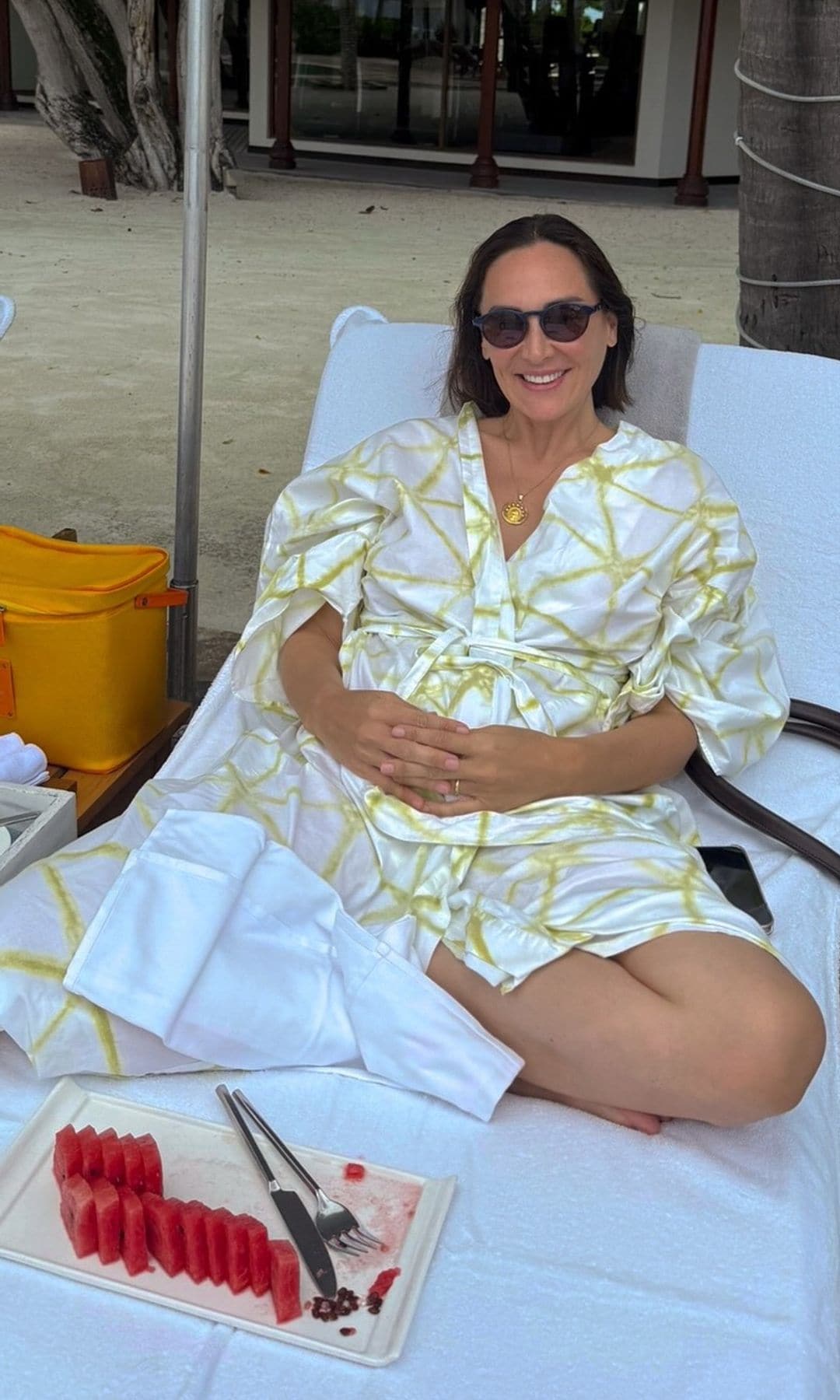 Tamara Falcó con kimono playero en Las Maldivas