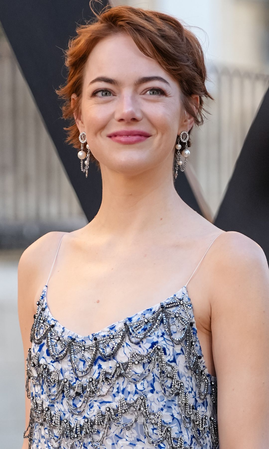 Emma Stone en el desfile de Louis Vuitton Cruise en mayo de 2025