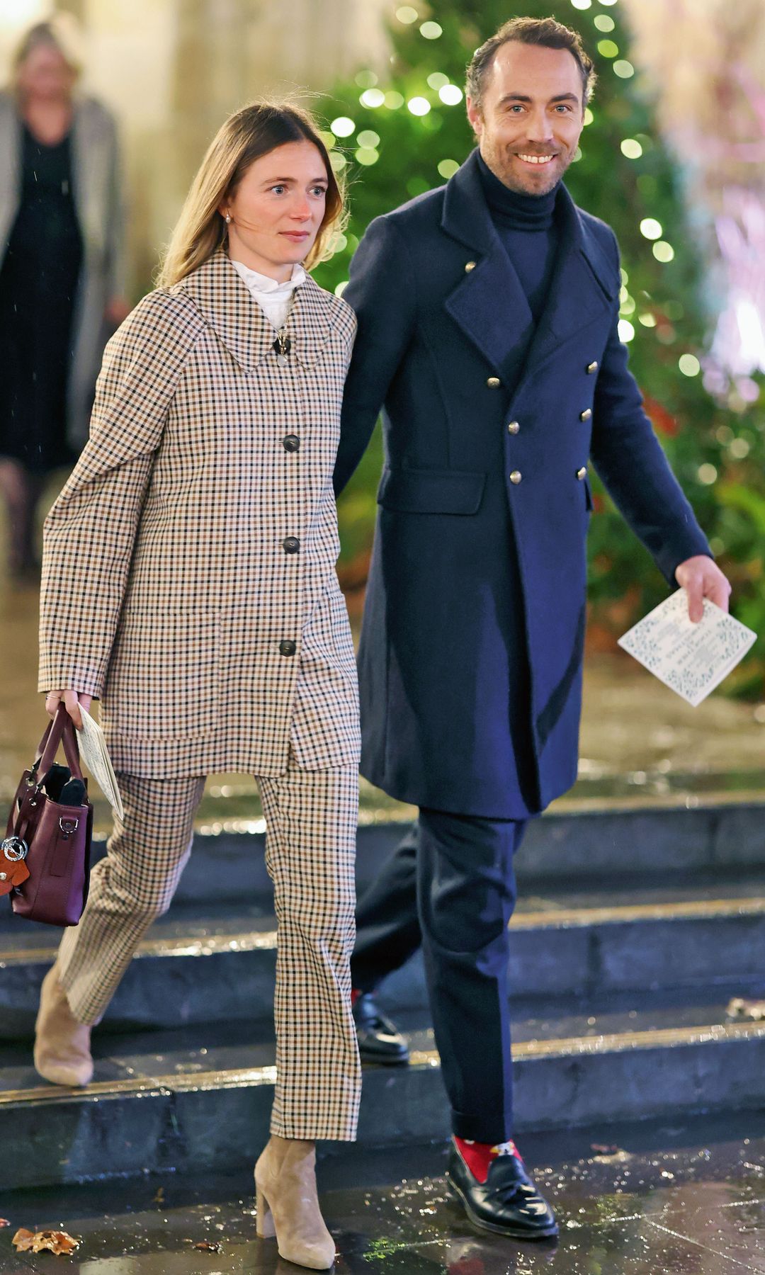 James Middleton junto a su mujer, Alizée Thevenet, mientras mantienen una cita por la ciudad 