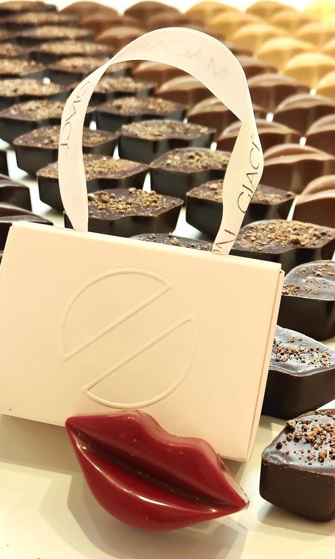 Bombones 'lips' de Macaron Glacé