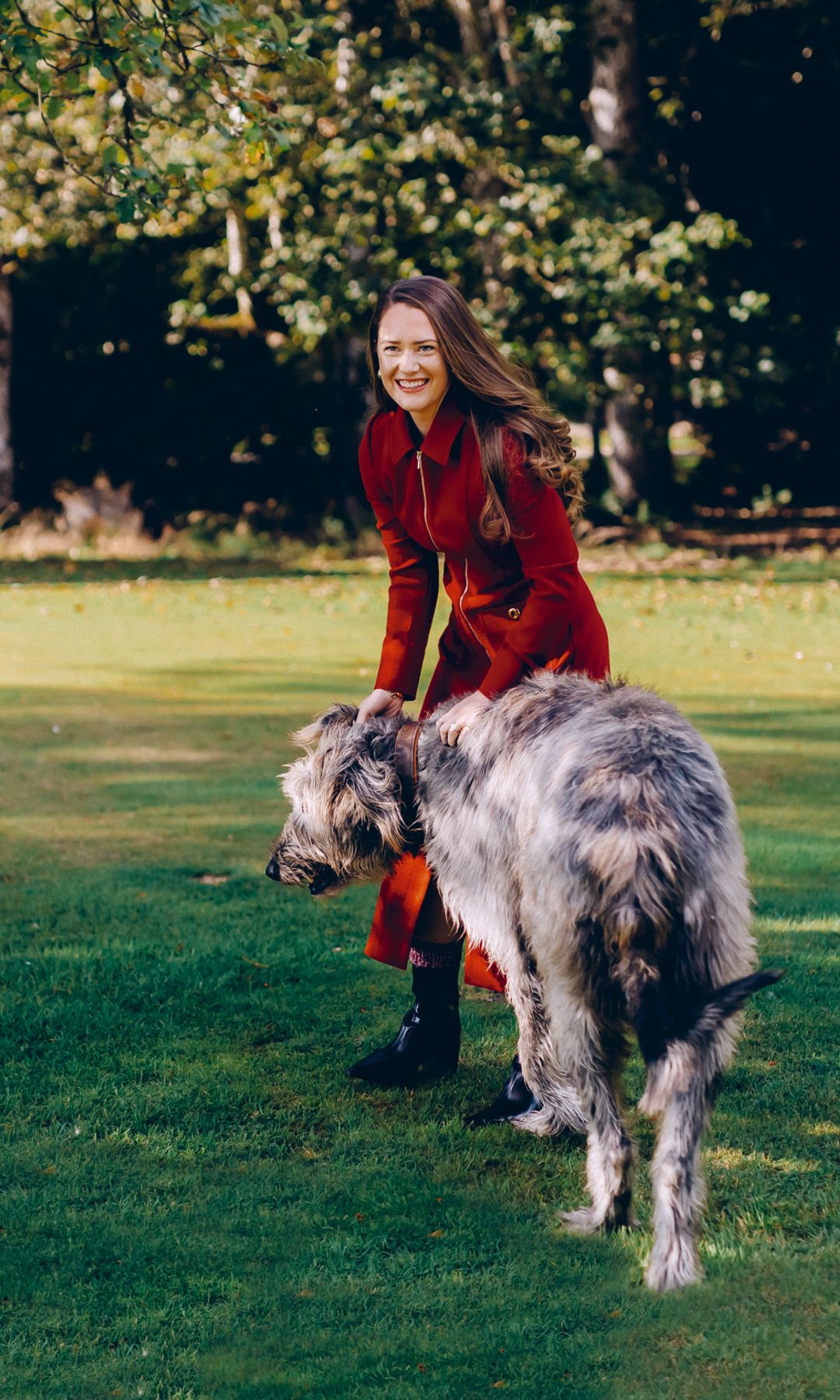 EL BARÓN COSMO LINZEE GORDON NOS RECIBE JUNTO A SU MUJER, BRONYA, EN CLUNY, EL MAJESTUOSO CASTILLO DE SU FAMILIA EN ESCOCIA