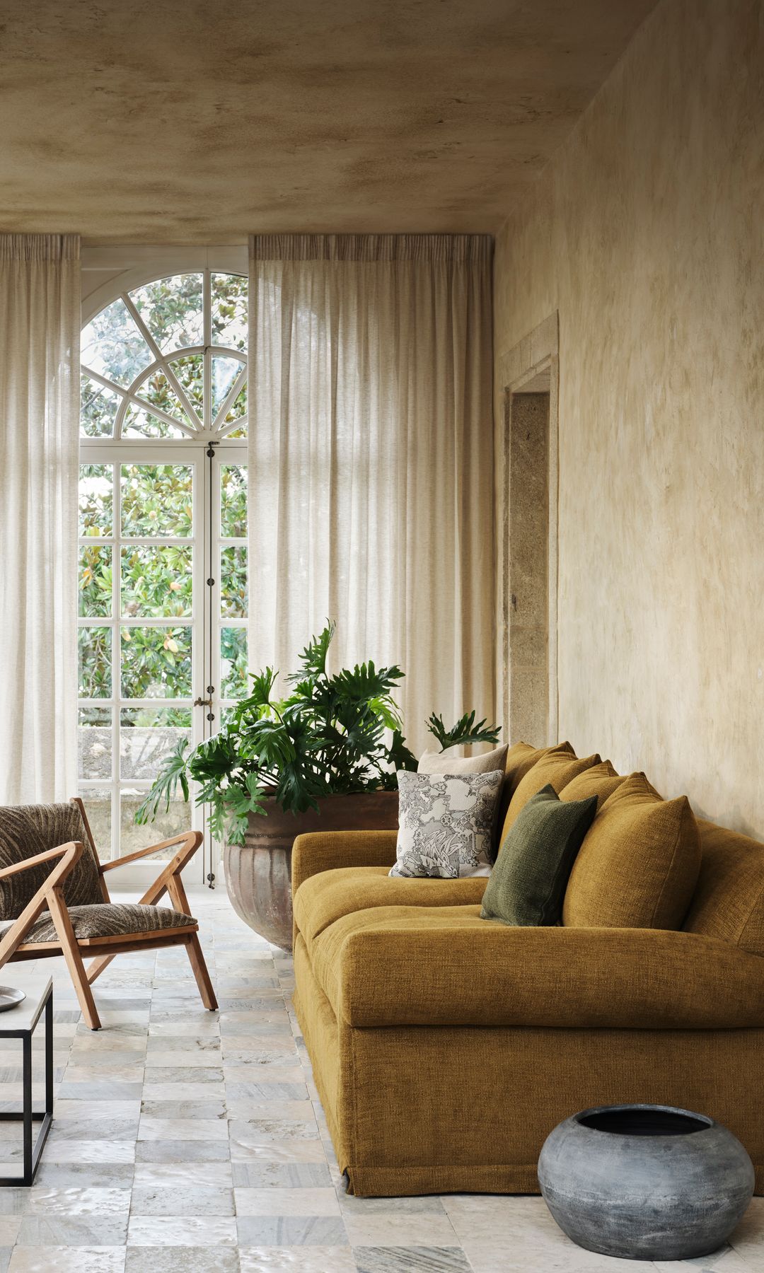 Ambiente con textiles de Lizzo, de venta en Pepe Peñalver