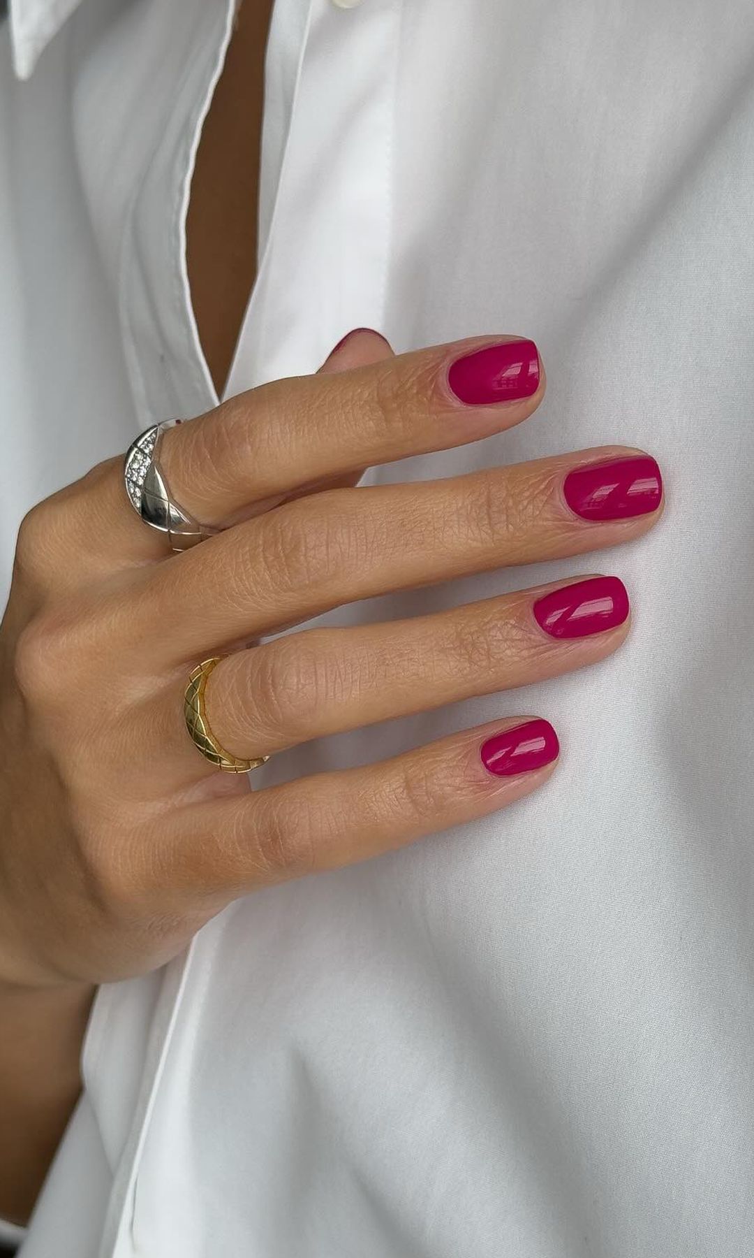 Manicura rosa fucsia