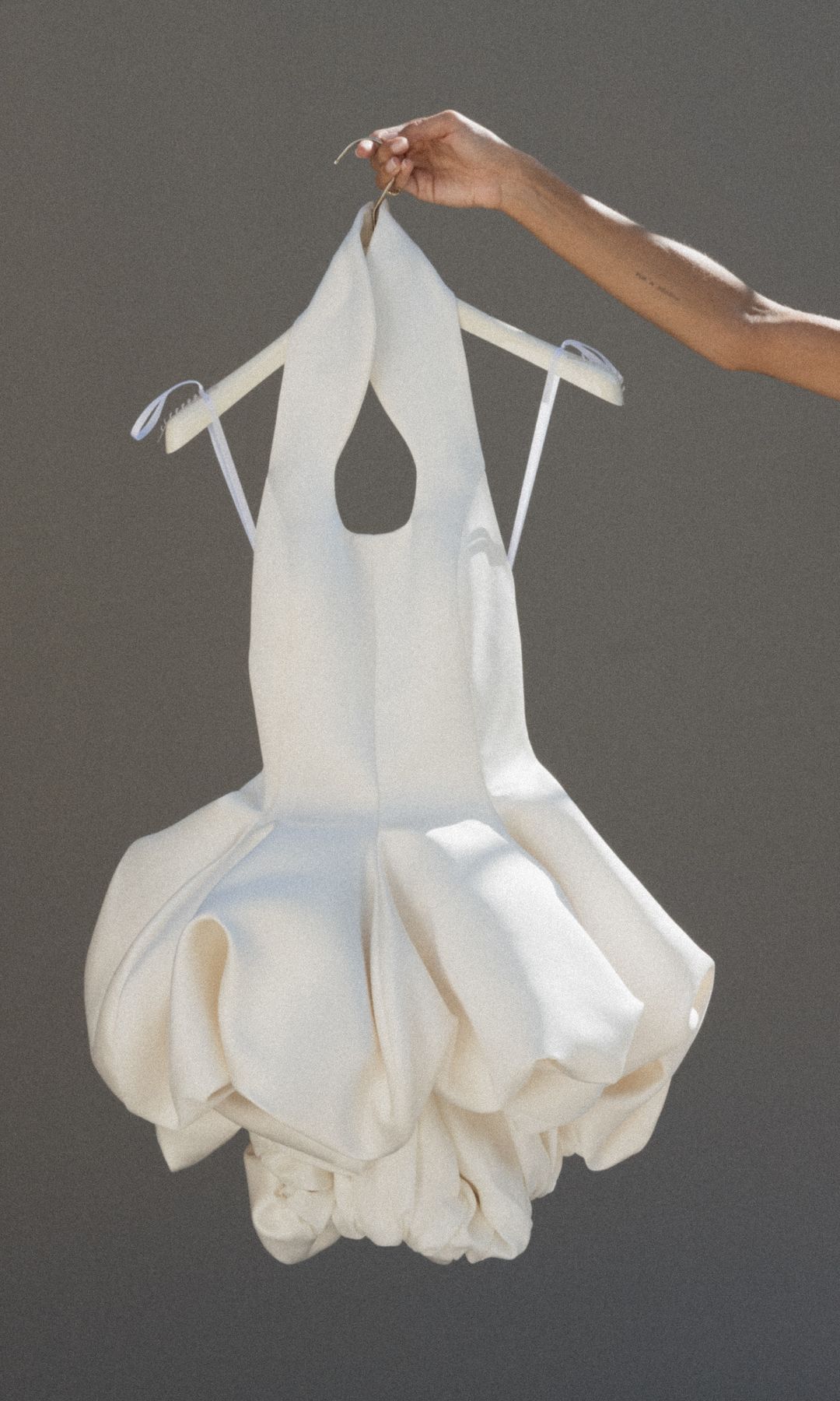 El vestido de novia de Natichu Alcántara para su boda en Málaga, un diseño de Baro Lucas