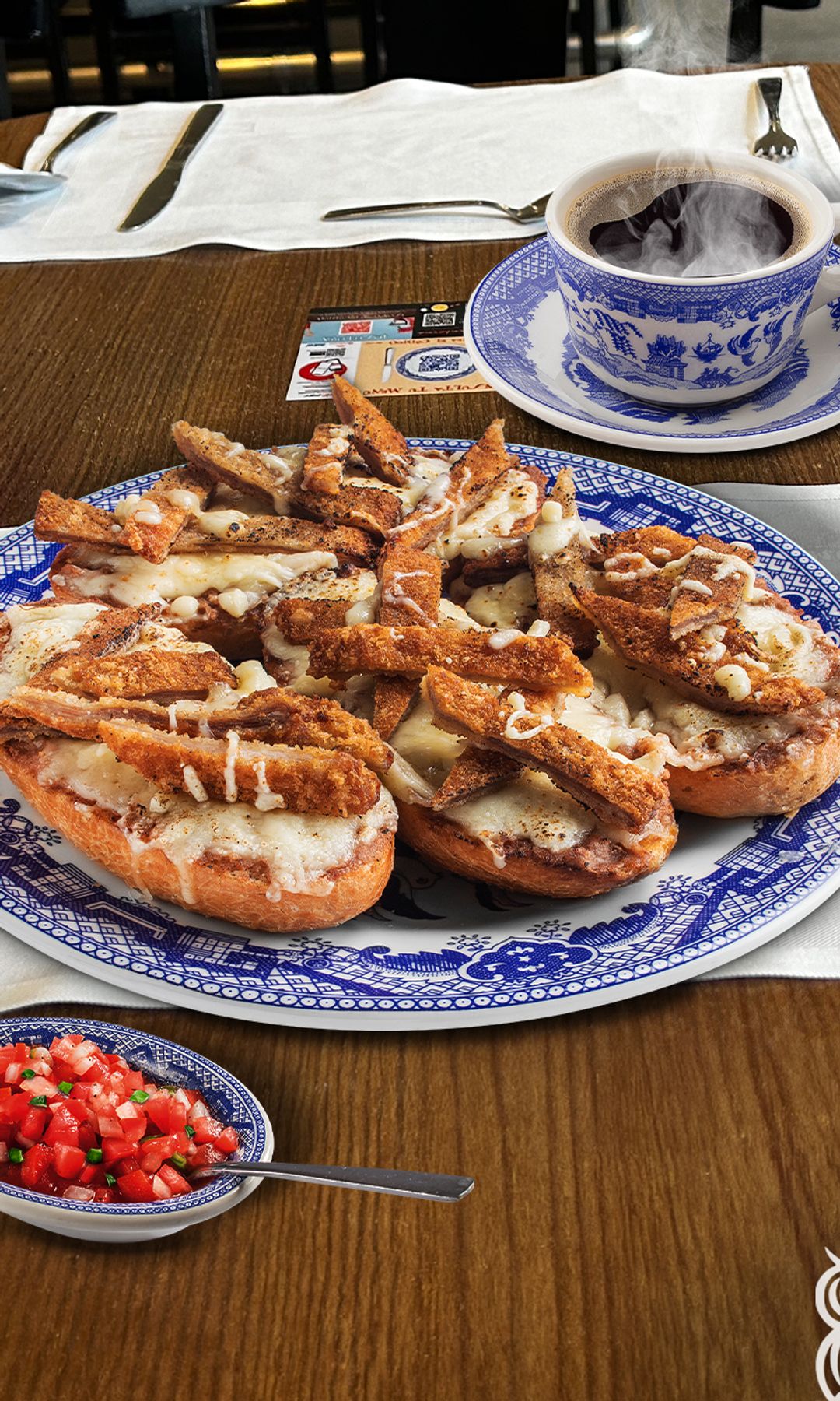 Para los amantes de la proteína, los molletes con milanesa son la opción ideal.